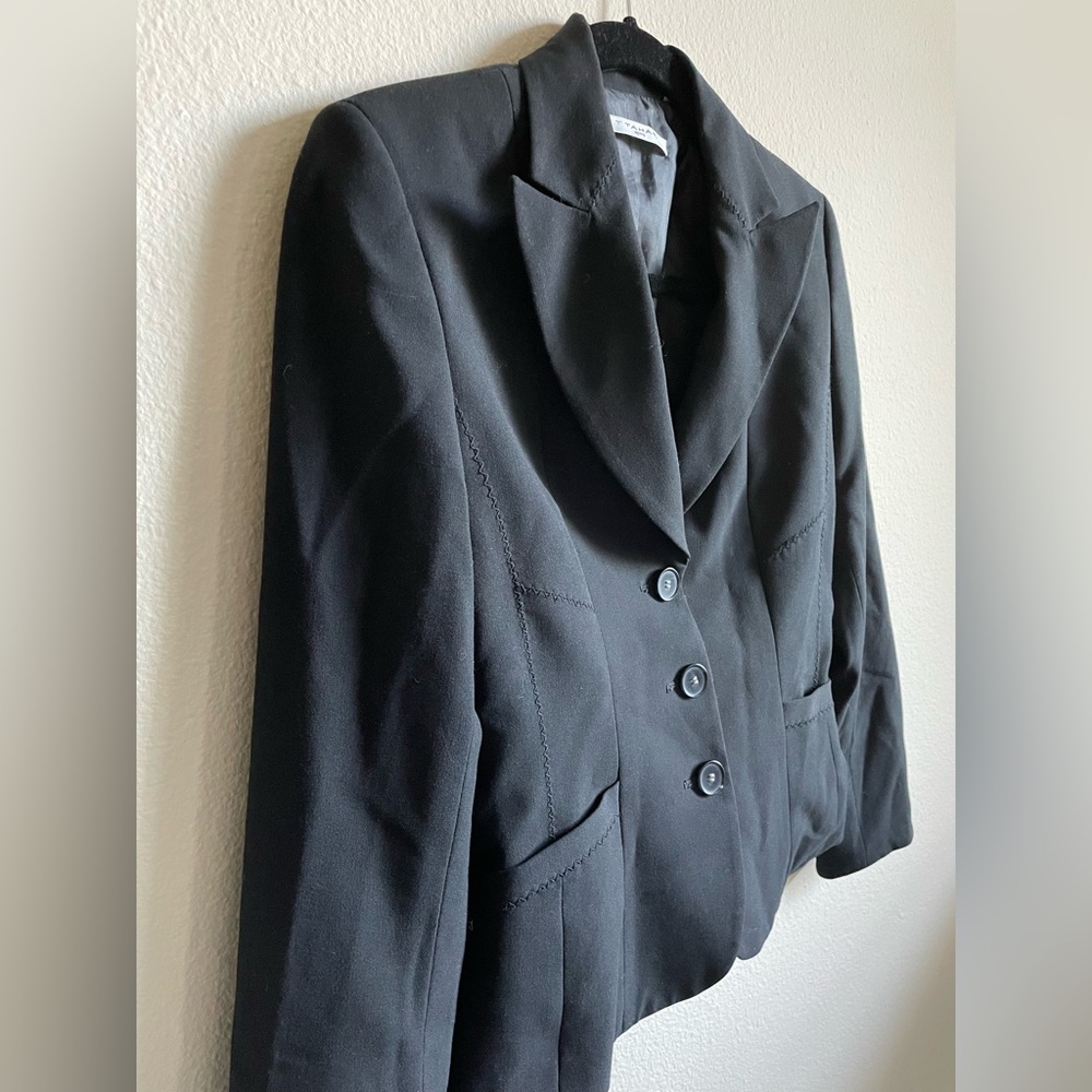 Tahari Womens Black 3 Button Blazer